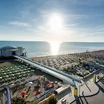 Terrazza Marconi Hotel&spamarine סניגליה