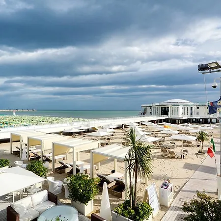 特拉扎玛可尼斯巴玛尼酒店