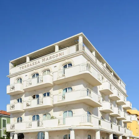 特拉扎玛可尼斯巴玛尼酒店