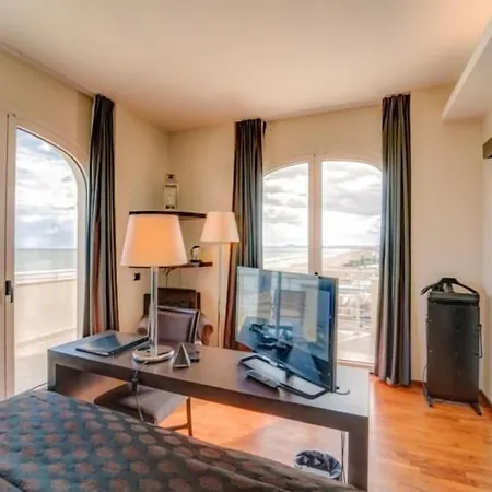 特拉扎玛可尼斯巴玛尼酒店 4* 西尼加利亚