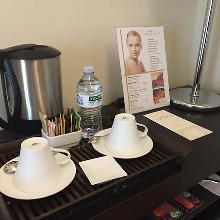 特拉扎玛可尼斯巴玛尼酒店