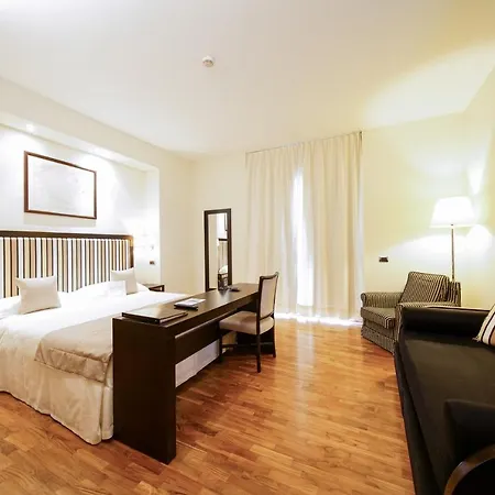 特拉扎玛可尼斯巴玛尼酒店 4*