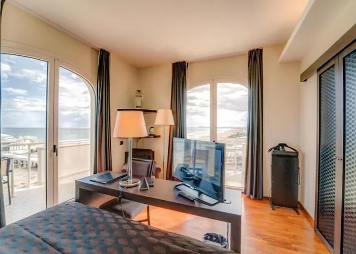 Terrazza Marconi Hotel&spamarine 4* セニガッリア