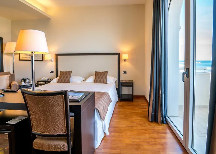 ホテル Terrazza Marconi Hotel&spamarine セニガッリア