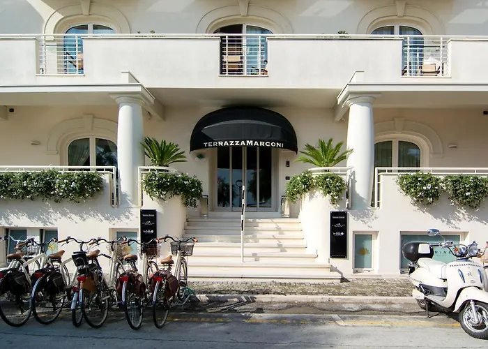 ホテル Terrazza Marconi Hotel&spamarine セニガッリア